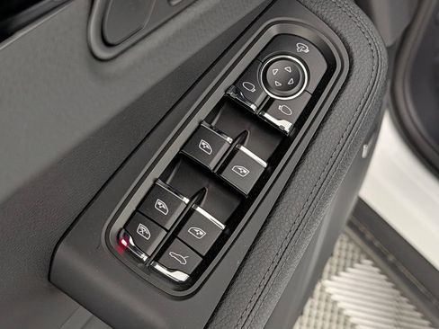 New 2026 Porsche Macan S image 27