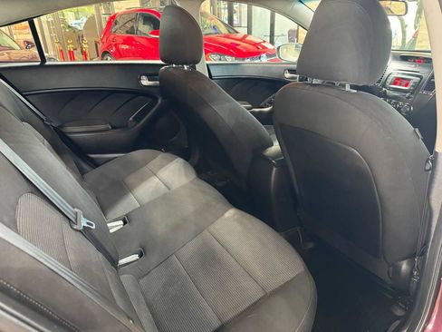 Used 2017 Kia Forte LX FWD image 11