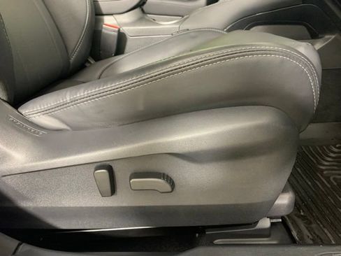 Used 2025 Subaru Outback Touring XT AWD/4WD image 22