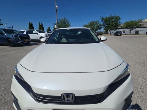 Used 2024 Honda Civic Touring image 3
