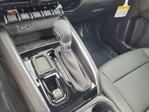 New 2026 GMC Canyon Elevation image 16