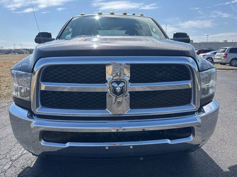 Used 2017 RAM 2500 Tradesman w/ Chrome Appearance Group image 2