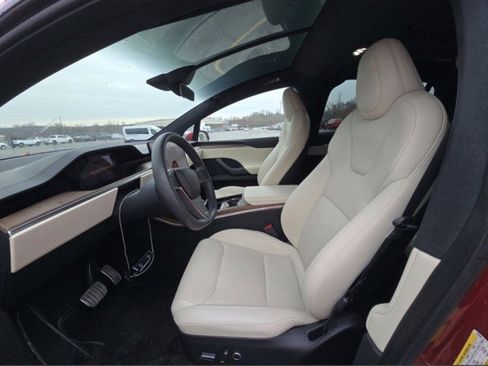 Used 2023 Tesla Model X image 3