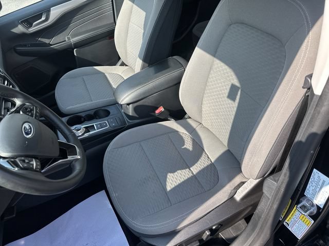 Used 2022 Ford Escape SE w/ SE Sport Appearance Package AWD/4WD image 15