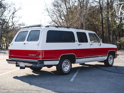 Used 1991 Chevrolet Suburban 2WD image 16