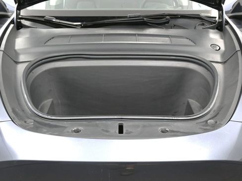 Used 2022 Tesla Model Y Long Range AWD/4WD image 45