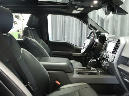 Used 2018 Ford F150 Raptor w/ Equipment Group 802A Luxury image 34