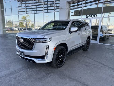 Used 2023 Cadillac Escalade Premium Luxury image 1