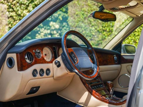 Used 2003 Bentley Arnage R RWD image 21