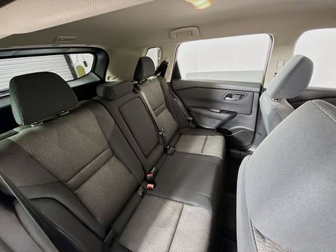 Certified 2024 Nissan Rogue SV image 27