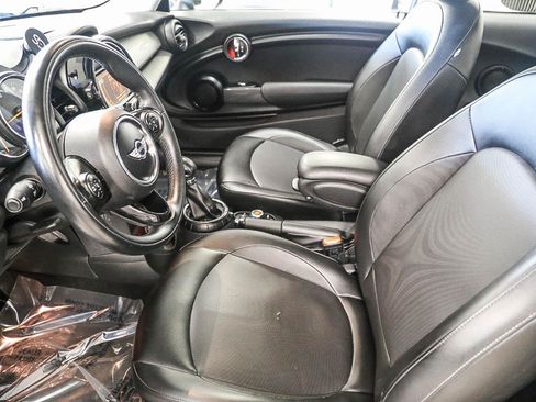 Used 2016 MINI Cooper 2-Door Hardtop FWD image 11