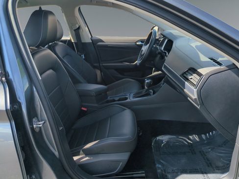 Used 2024 Volkswagen Jetta SE image 15