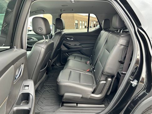 Used 2021 Chevrolet Traverse LT w/ LPO, Floor Liner Package image 23