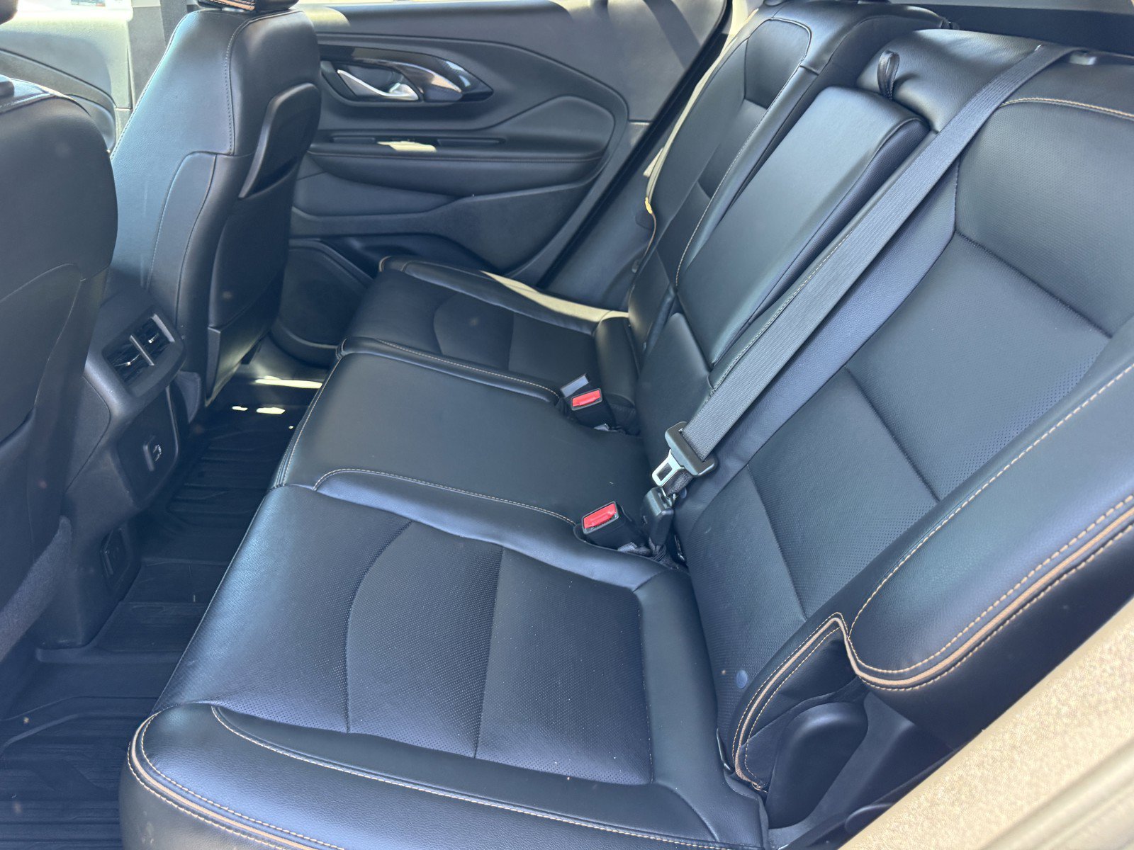 Used 2022 GMC Terrain AT4 w/ Tech Package AWD/4WD image 12