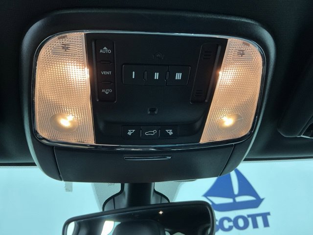 Used 2019 Jeep Grand Cherokee Limited AWD/4WD image 39