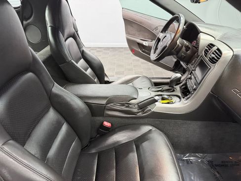 Used 2007 Chevrolet Corvette Coupe w/ Preferred Equipment Group RWD image 38