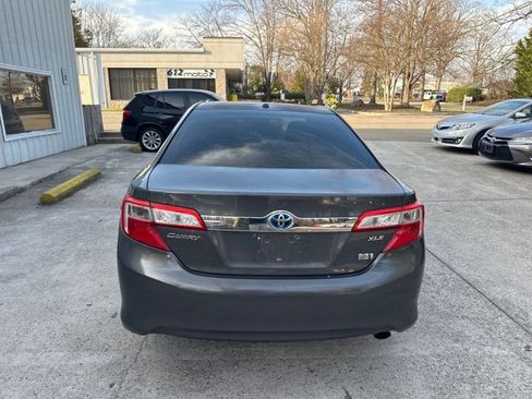 Used 2012 Toyota Camry XLE w/ Leather Pkg image 4