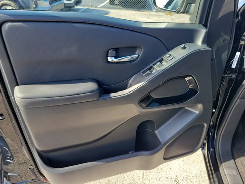 Certified 2023 Nissan Frontier SV w/ Midnight Edition Package image 19