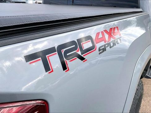 Used 2019 Toyota Tacoma TRD Sport image 21