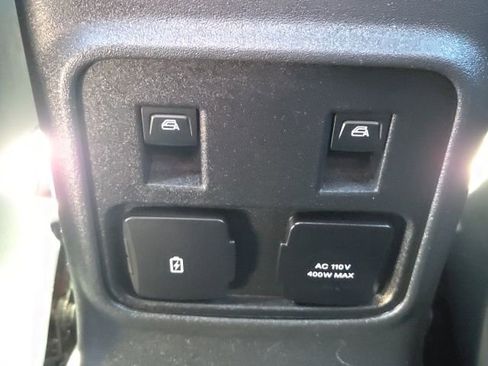 Used 2022 Ford Bronco Black Diamond w/ Sasquatch Package image 15