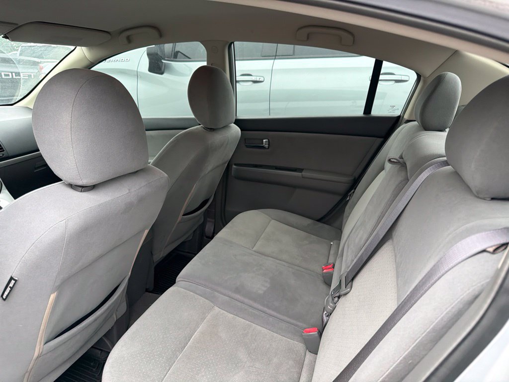 Used 2009 Nissan Sentra 2.0 S FWD image 6