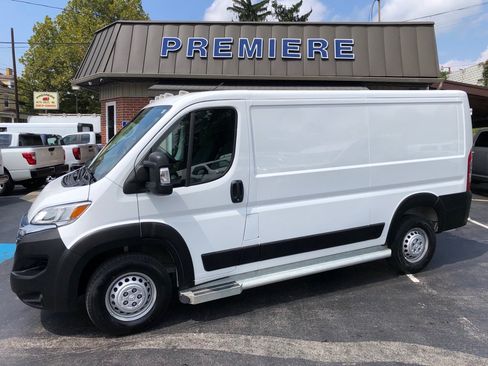 Used 2025 RAM ProMaster 2500 w/ U-Haul Equipment Group FWD image 2