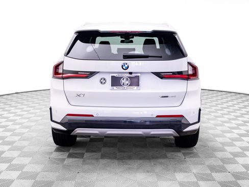 Used 2025 BMW X1 xDrive28i w/ Convenience Package AWD/4WD image 4