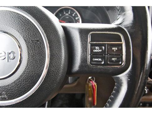 Used 2014 Jeep Wrangler Unlimited Sahara w/ Max Tow Package AWD/4WD image 14