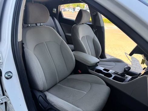 Used 2016 Kia Optima LX FWD image 14