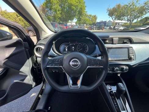 Used 2025 Nissan Versa SV FWD image 32