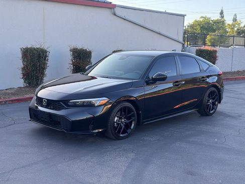 Used 2025 Honda Civic Sport image 2