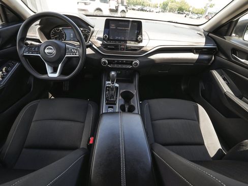 Used 2025 Nissan Altima 2.5 SV AWD/4WD image 35