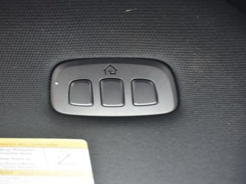 Used 2023 Ford F150 Lariat AWD/4WD image 41