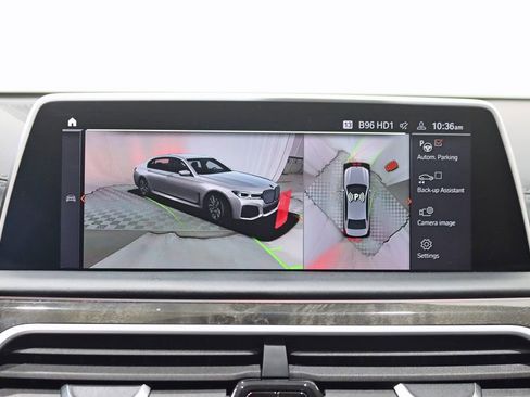 Used 2022 BMW 750i xDrive w/ Executive Package AWD/4WD image 21