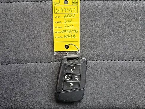 Used 2022 Volkswagen Taos SE w/ Driver Assistance Package image 39