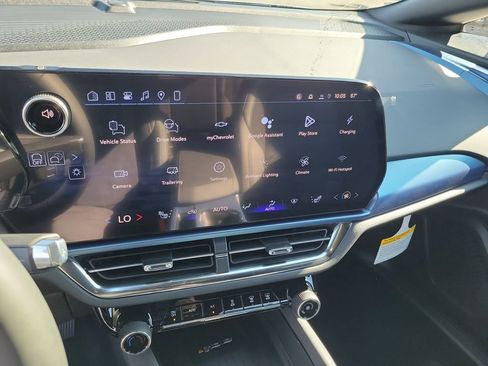 New 2026 Chevrolet Equinox EV LT image 7