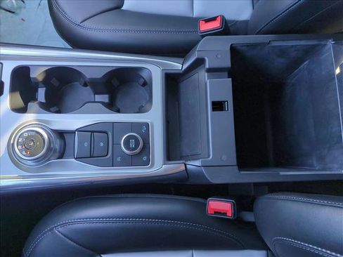 Used 2023 Ford Explorer XLT w/ Equipment Group 202A image 14