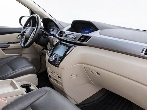 Used 2016 Honda Odyssey SE image 13
