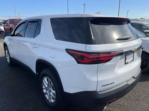 Used 2023 Chevrolet Traverse LS w/ Safety Package FWD image 9