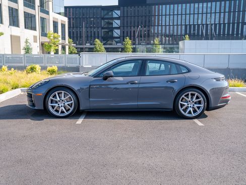 Certified 2026 Porsche Panamera 4 AWD/4WD image 2