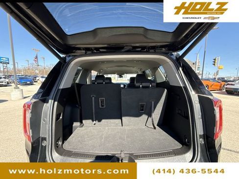 Certified 2023 GMC Acadia SLT image 26