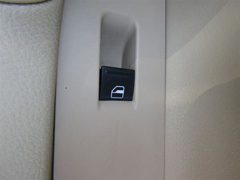 Used 2013 Volkswagen CC Sport image 30