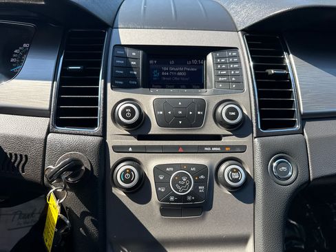 Used 2015 Ford Taurus SEL AWD/4WD image 20