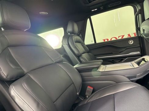 New 2025 Lincoln Navigator Reserve w/ Jet Appearance Package image 23