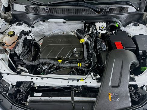 Used 2025 Buick Envista Preferred image 32