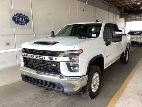 Used 2021 Chevrolet Silverado 2500 LT w/ Fleet Comfort Package AWD/4WD image 1