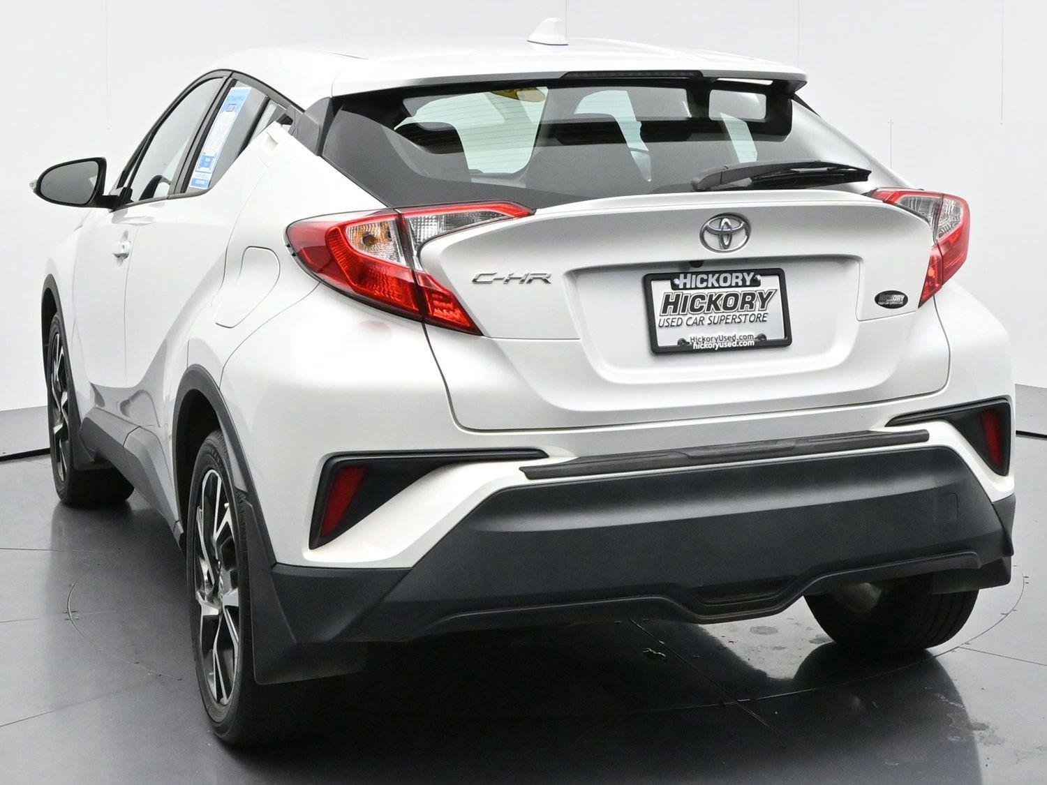 Used 2022 Toyota C-HR XLE FWD image 6