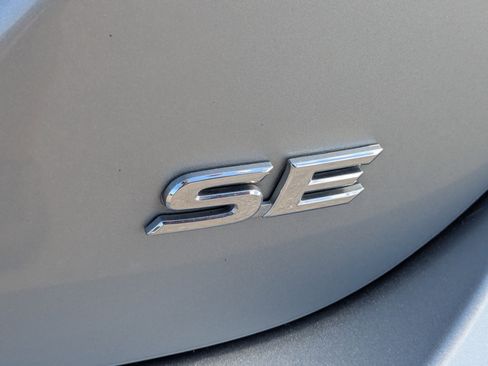 Used 2024 Toyota Camry SE FWD image 13