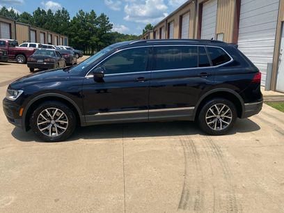 Used 2018 Volkswagen Tiguan SE