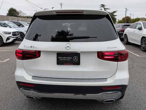 Certified 2026 Mercedes-Benz GLB 250 4MATIC image 7